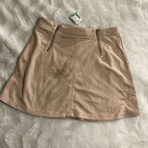 Nude skirt